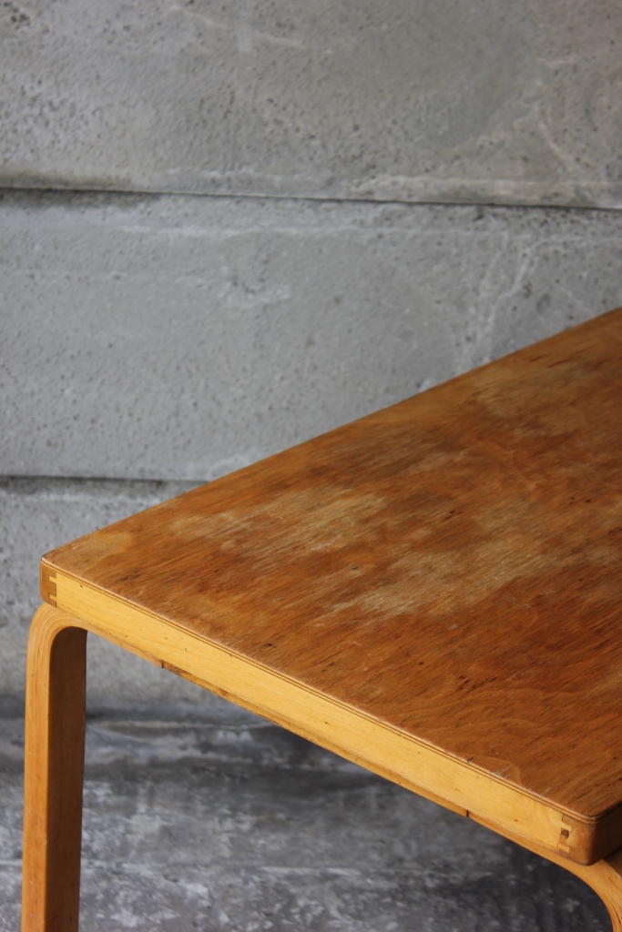Alvar Aalto finmar Table 3