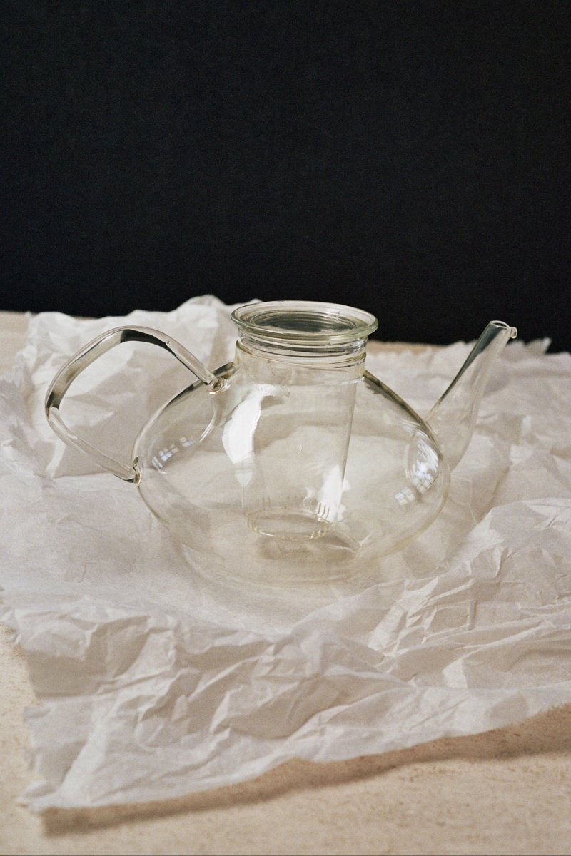 Glass teapot, similar to Wagenfeld