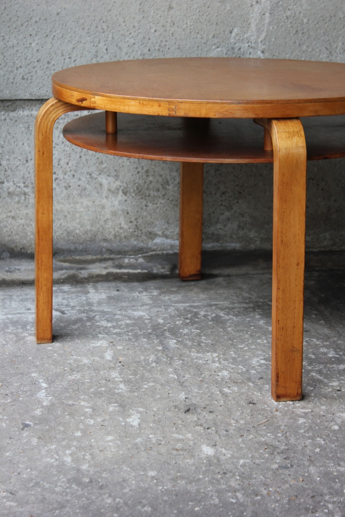 Aalto two-tier table 4