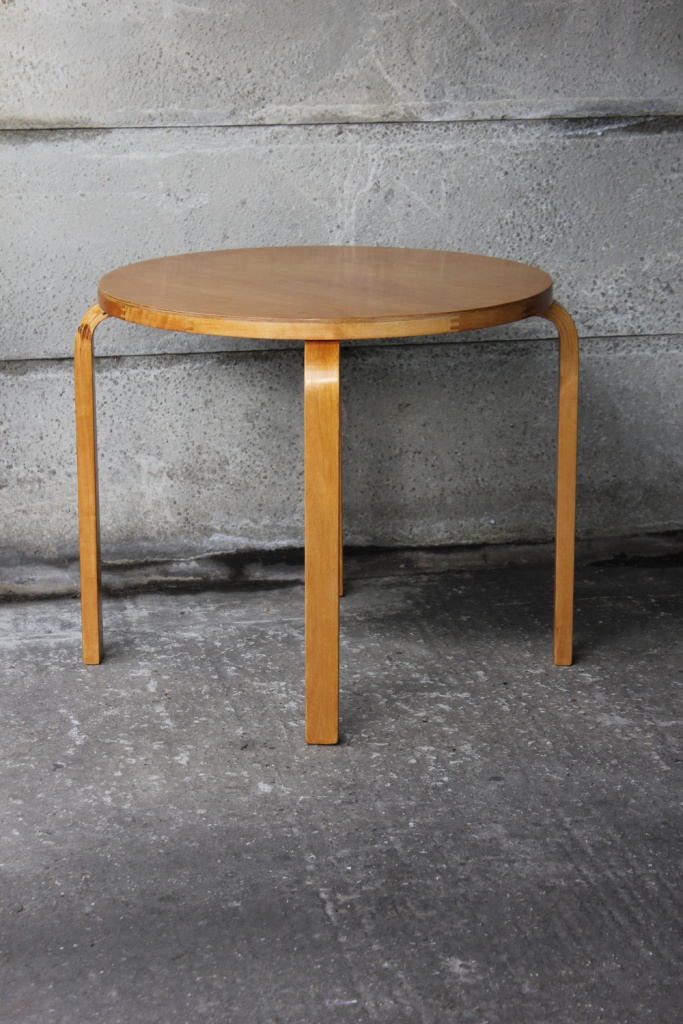 Round Aalto side table 2