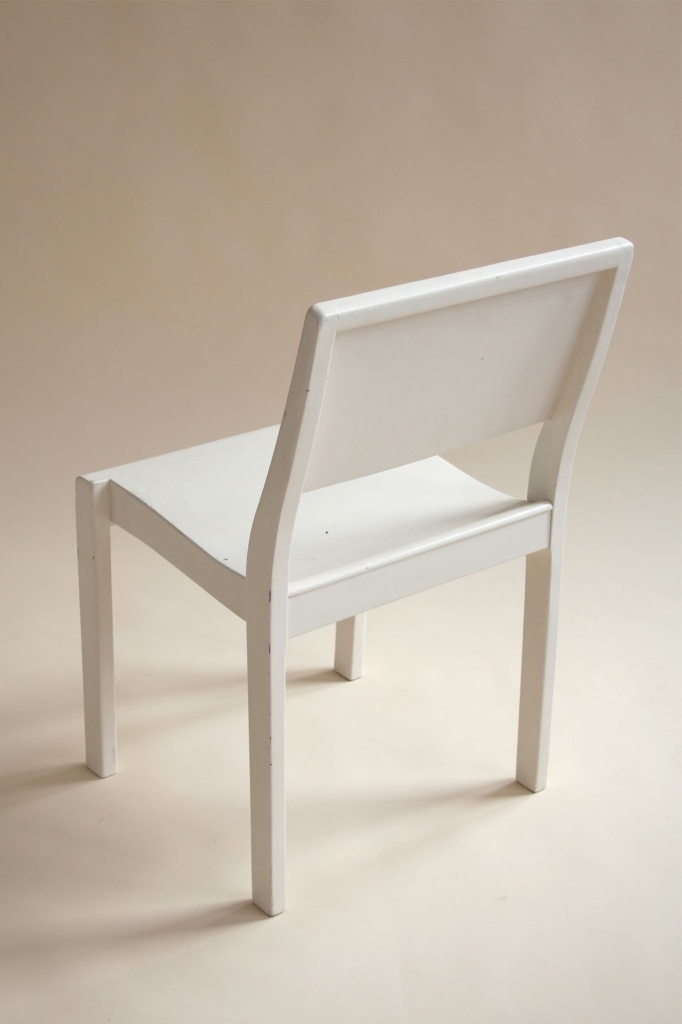 White chair 11 / 61 Alvar Aalto