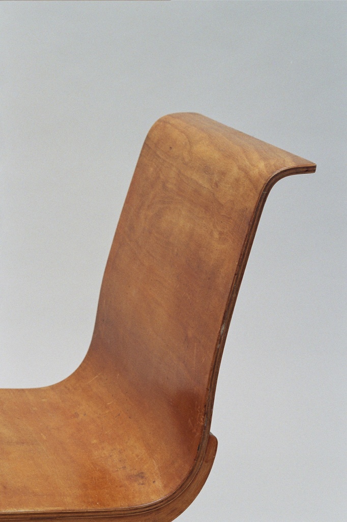 2x chair 21, Alvar Aalto, Huonekalu-ja Rakennustyötehdas Oy Turku, 1933