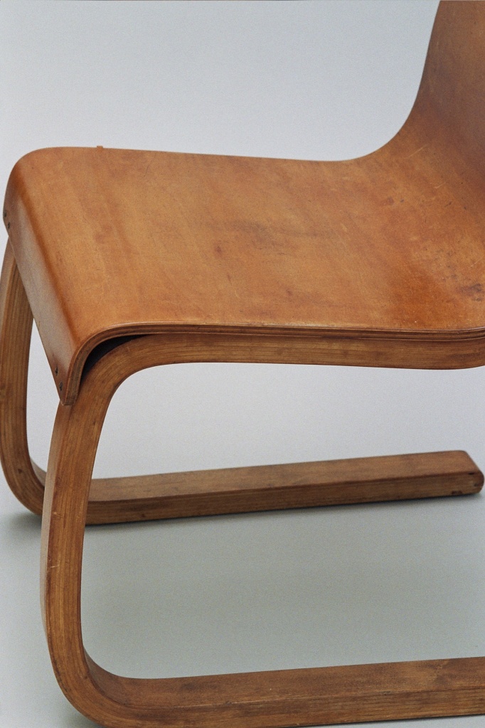 2x chair 21, Alvar Aalto, Huonekalu-ja Rakennustyötehdas Oy Turku, 1933