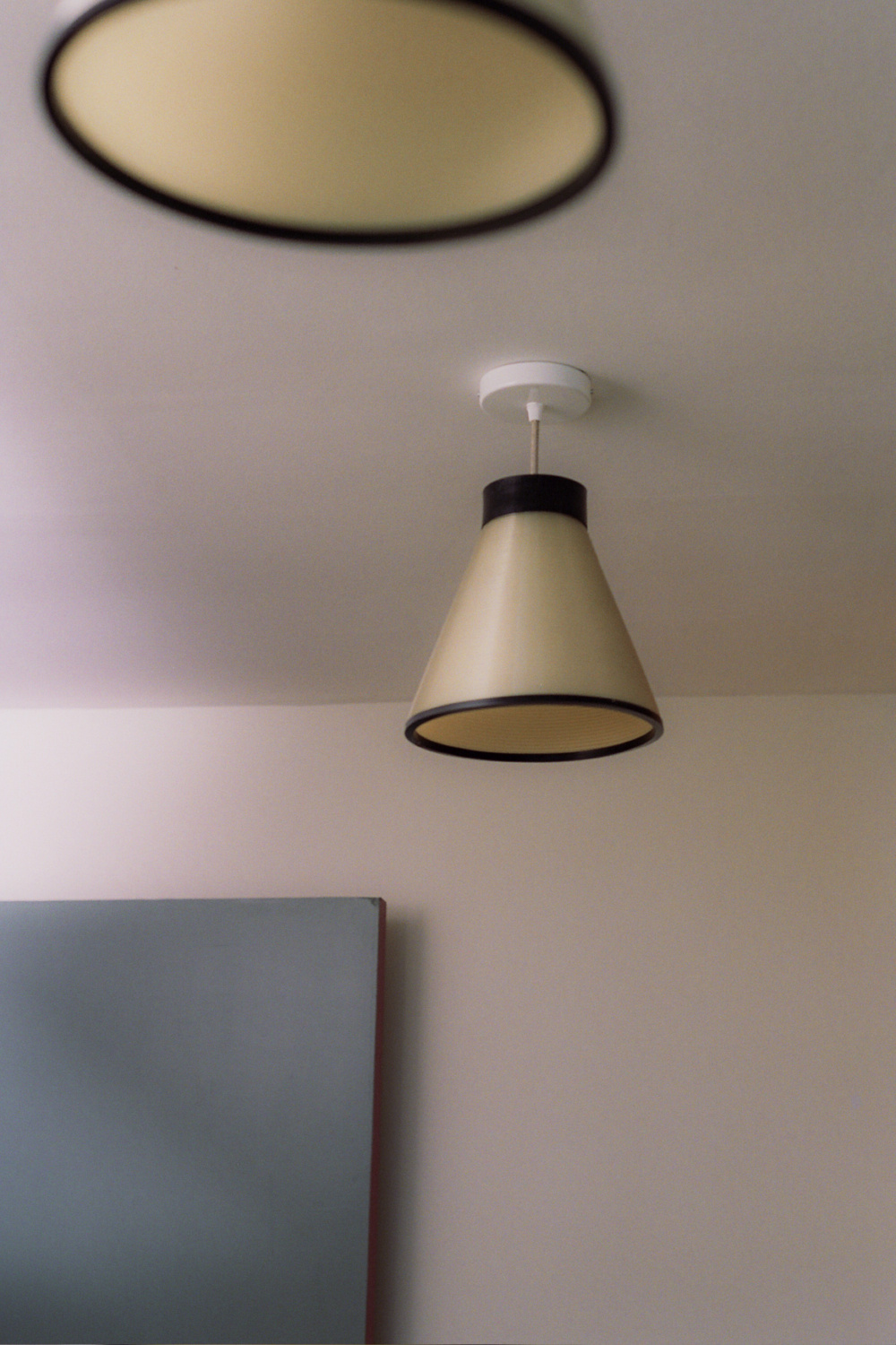 Light detail in kitchen